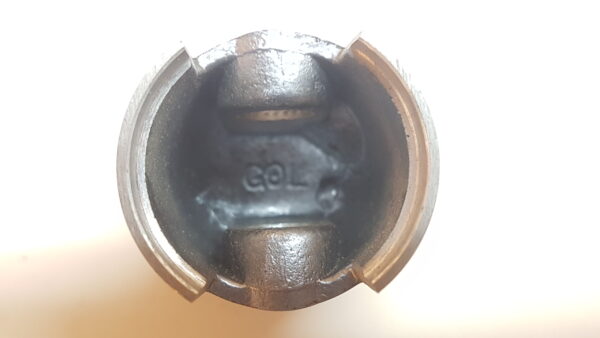 Piaggio Ape 50cc 1981 pistone standard 38,40mm spinotto 12x31,5 no segmenti.
