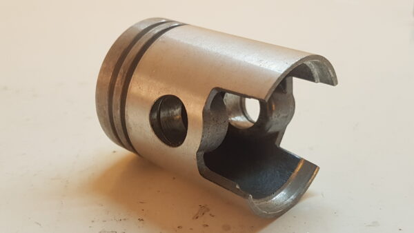 Piaggio Ape 50cc 1981 pistone standard 38,40mm spinotto 12x31,5 no segmenti.