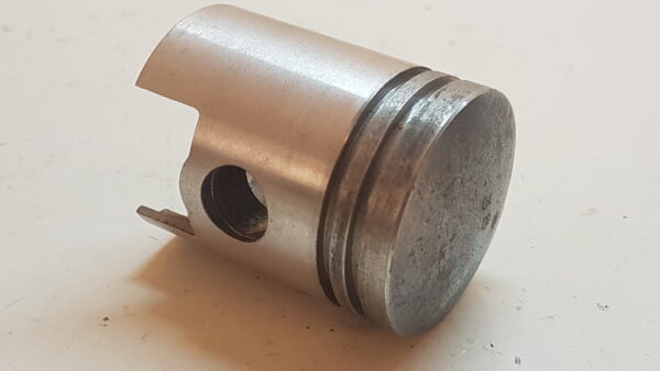 Piaggio Ape 50cc 1981 pistone standard 38,40mm spinotto 12x31,5 no segmenti.